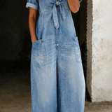 Maja | Kurzer Jumpsuit mit V-Ausschnitt
