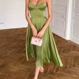 Lena | Elegantes, schulterfreies Midikleid