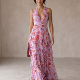Bettina | Romantische Rosenkaskade – langes Kleid mit Neckholder-Ausschnitt