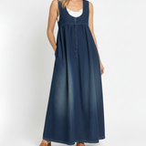 Karin | Langes Jeanskleid im Vintage-Wash